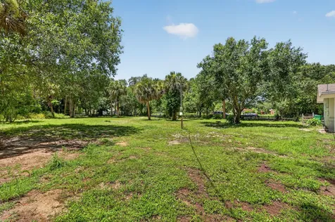 1920 N 48th Street Fort Pierce FL 34947