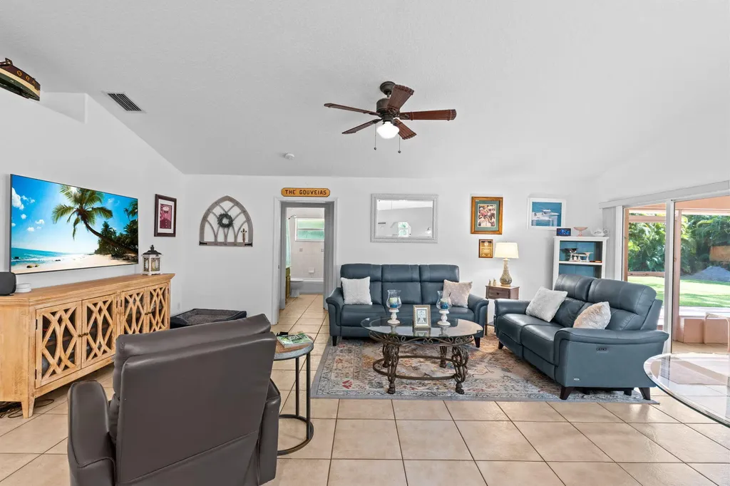 16835 69th Street N The Acreage FL 33470