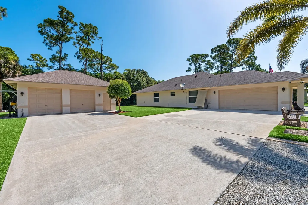 16835 69th Street N The Acreage FL 33470
