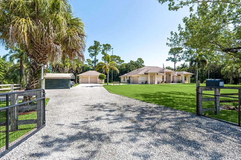 16835 69th Street N The Acreage FL 33470