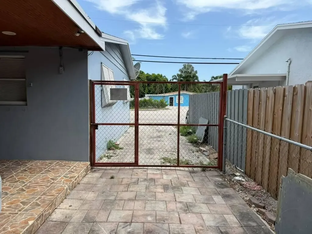 3956 Melaleuca Lane Lake Worth FL 33461
