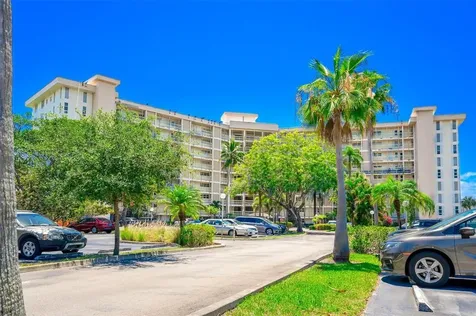 2681 S Course Pompano Beach FL 33069