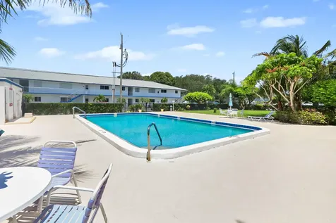 11 Garden Street Tequesta FL 33469
