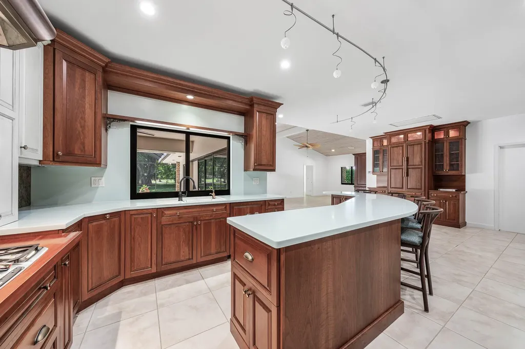 114 Glenbrook Court Atlantis FL 33462