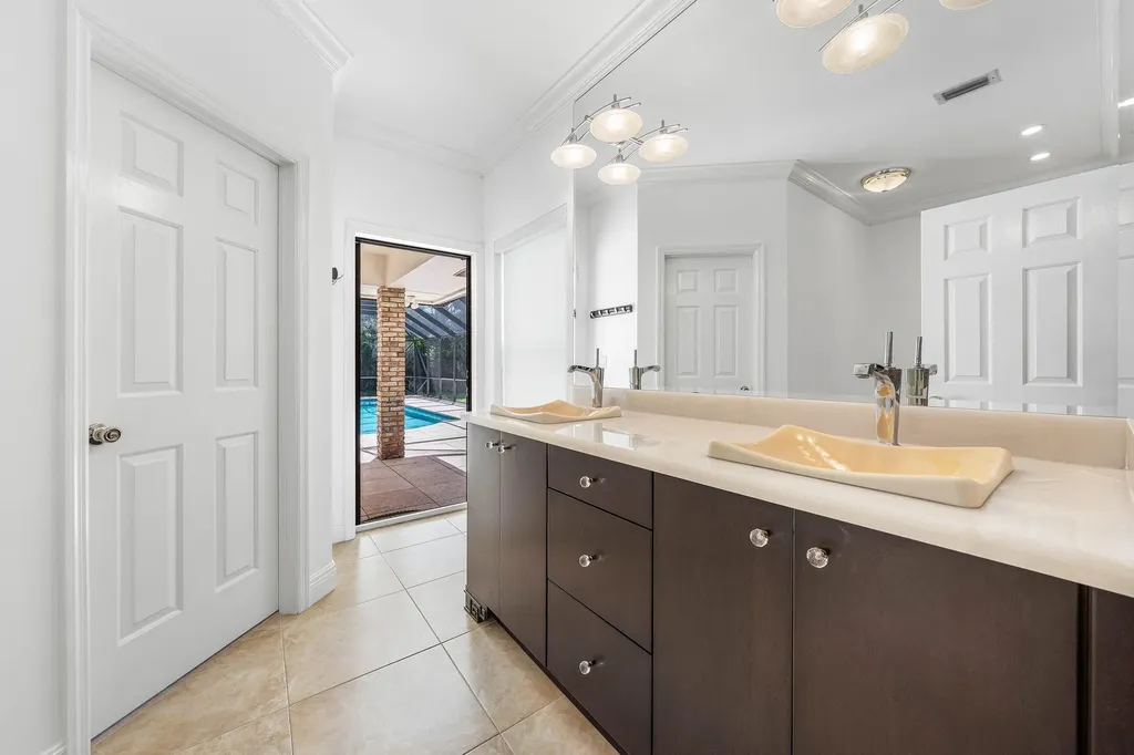 114 Glenbrook Court Atlantis FL 33462