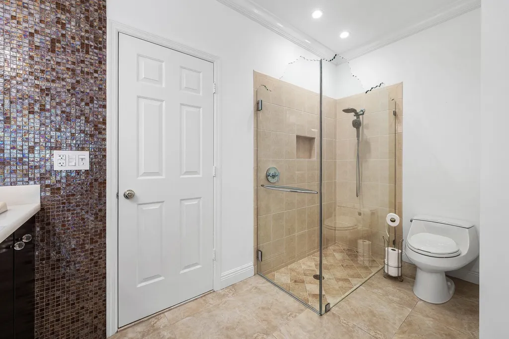 114 Glenbrook Court Atlantis FL 33462