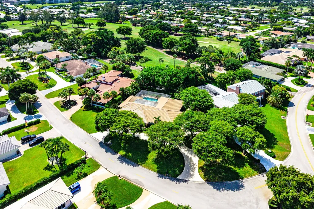 114 Glenbrook Court Atlantis FL 33462