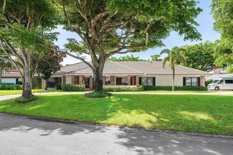 114 Glenbrook Court Atlantis FL 33462