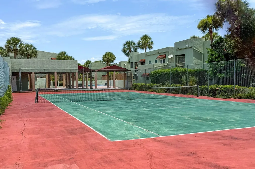 11099 NW 7th Street Miami FL 33172