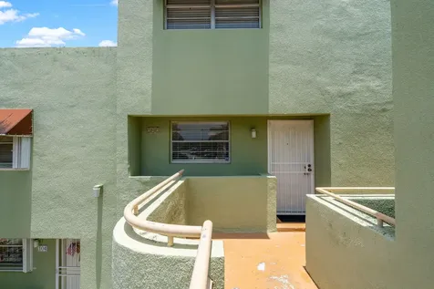 11099 NW 7th Street Miami FL 33172