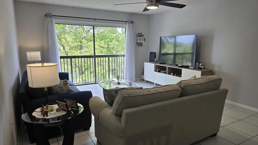 4965 E Sabal Palm Boulevard Tamarac FL 33319