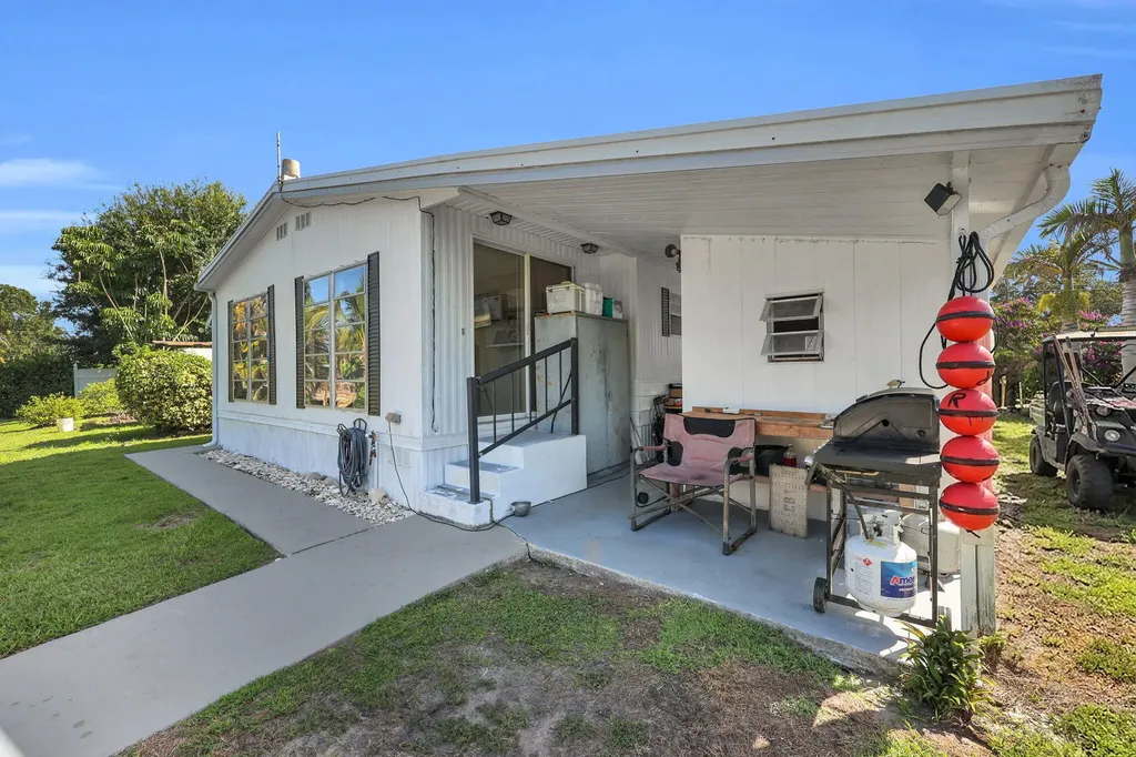 7639 SE Fork River Drive Stuart FL 34997