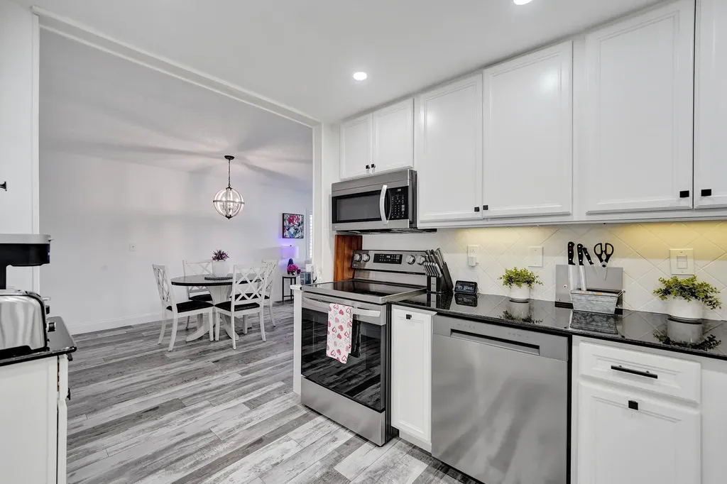 1930 NE 2nd Avenue Wilton Manors FL 33305