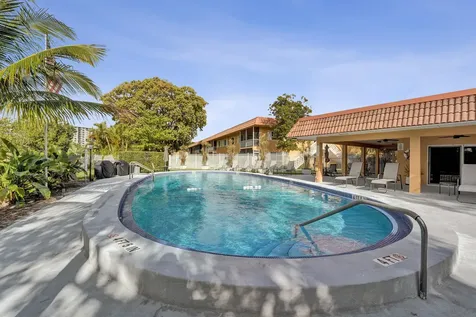 1930 NE 2nd Avenue Wilton Manors FL 33305