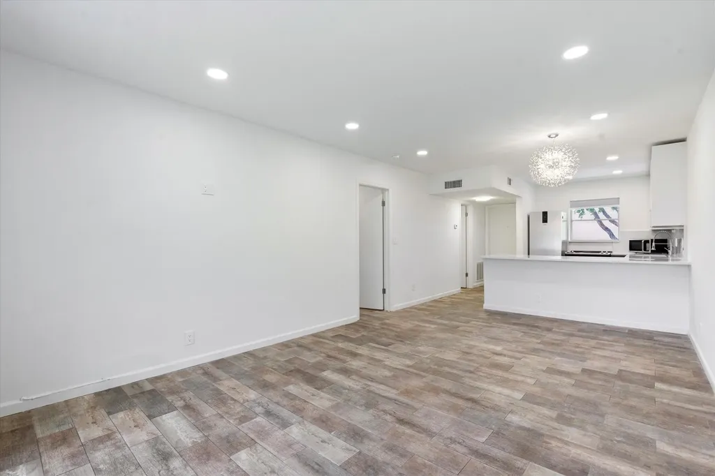 899 SE 2nd Avenue Deerfield Beach FL 33441