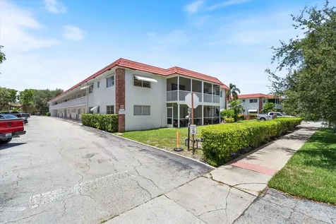 899 SE 2nd Avenue Deerfield Beach FL 33441