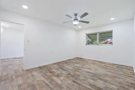 899 SE 2nd Avenue Deerfield Beach FL 33441