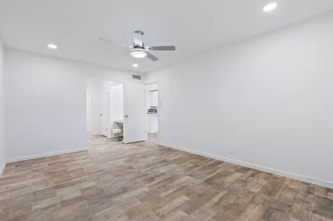 899 SE 2nd Avenue Deerfield Beach FL 33441