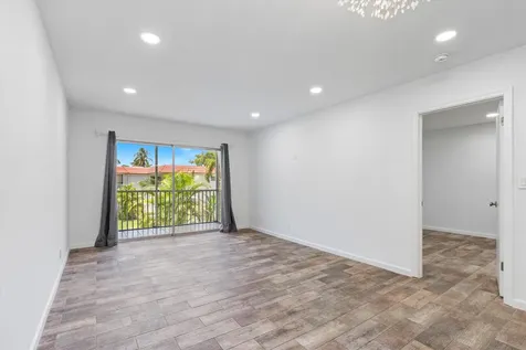 899 SE 2nd Avenue Deerfield Beach FL 33441
