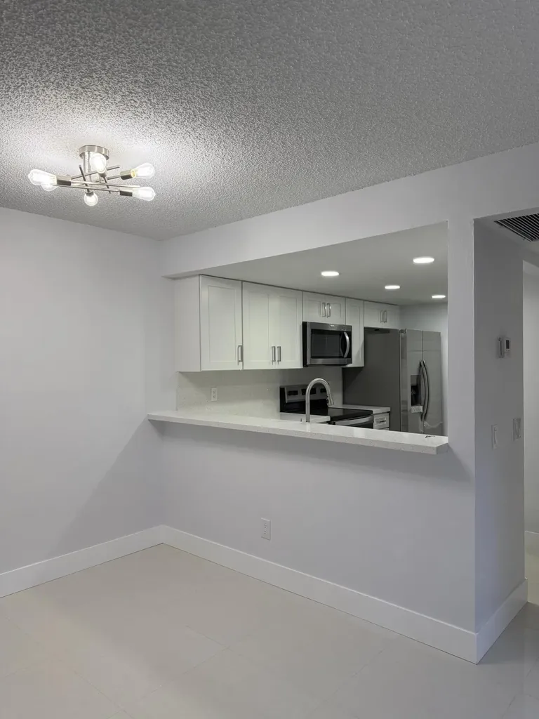 1041 NW 124th Avenue Pembroke Pines FL 33026