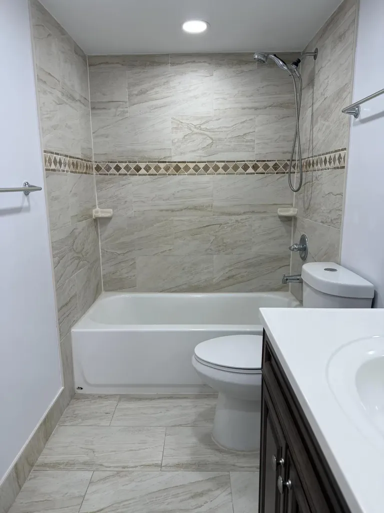 1041 NW 124th Avenue Pembroke Pines FL 33026