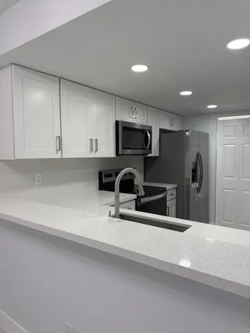 1041 NW 124th Avenue Pembroke Pines FL 33026