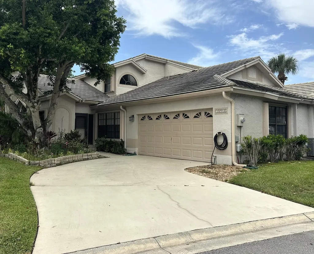 10940 Stafford Circle S Boynton Beach FL 33436
