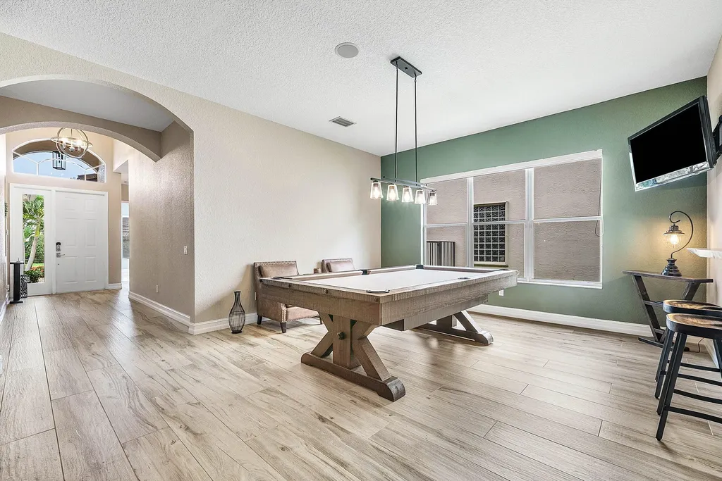 8564 Breezy Oak Way Boynton Beach FL 33473