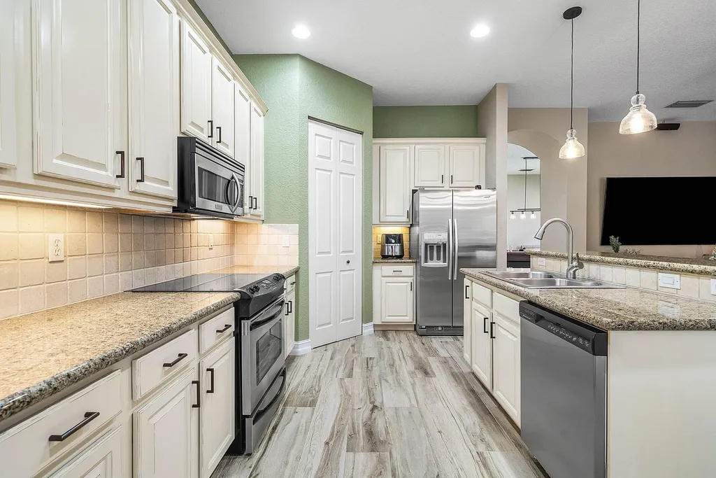 8564 Breezy Oak Way Boynton Beach FL 33473
