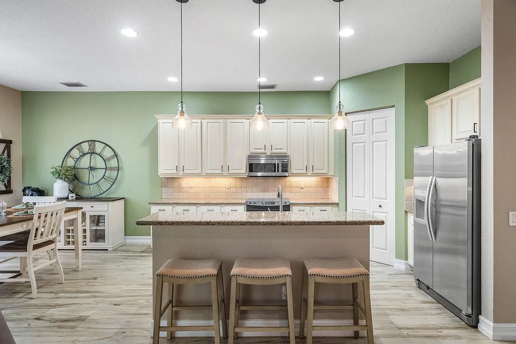 8564 Breezy Oak Way Boynton Beach FL 33473