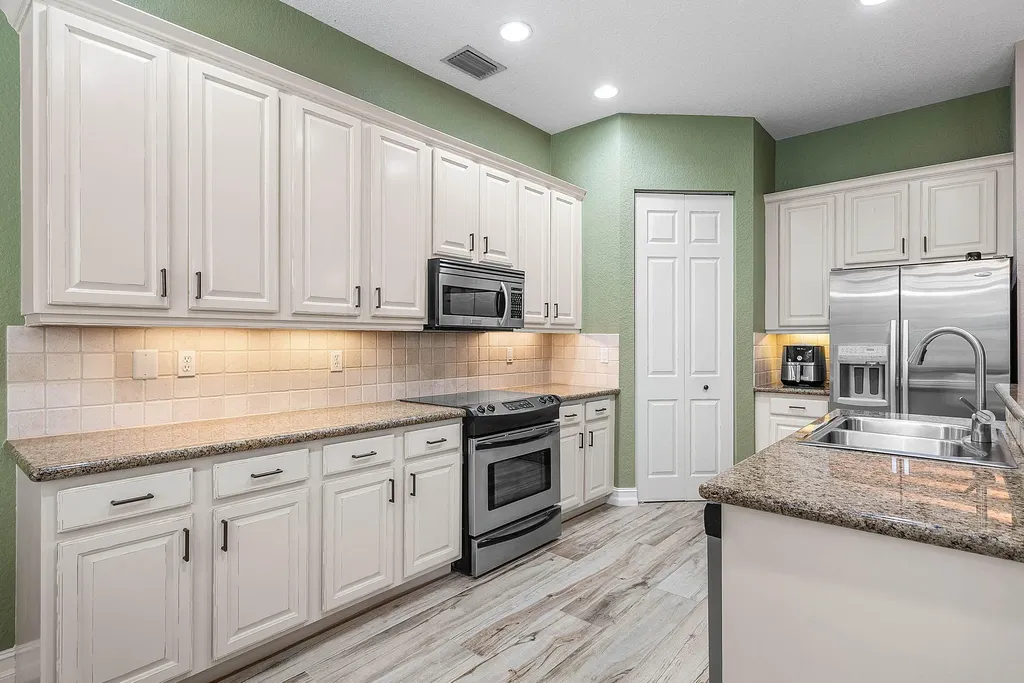 8564 Breezy Oak Way Boynton Beach FL 33473