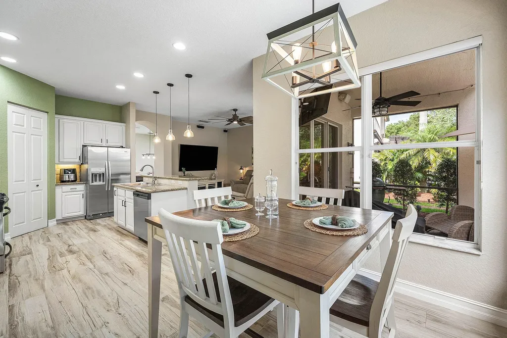 8564 Breezy Oak Way Boynton Beach FL 33473