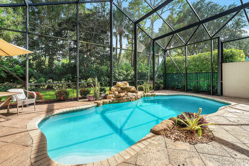 8564 Breezy Oak Way Boynton Beach FL 33473