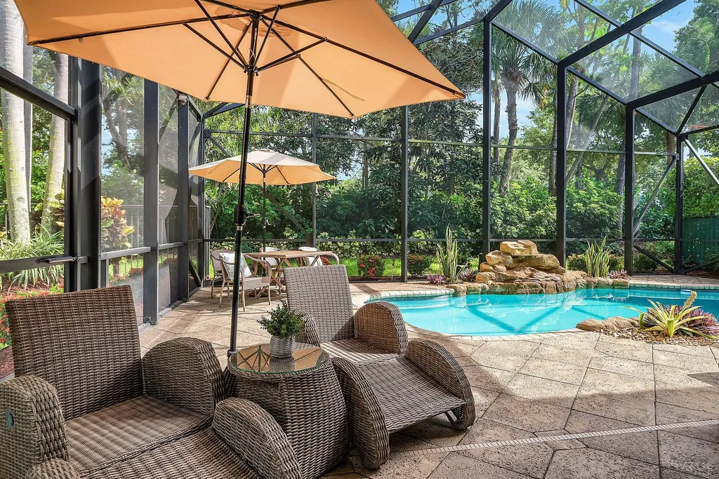 8564 Breezy Oak Way Boynton Beach FL 33473