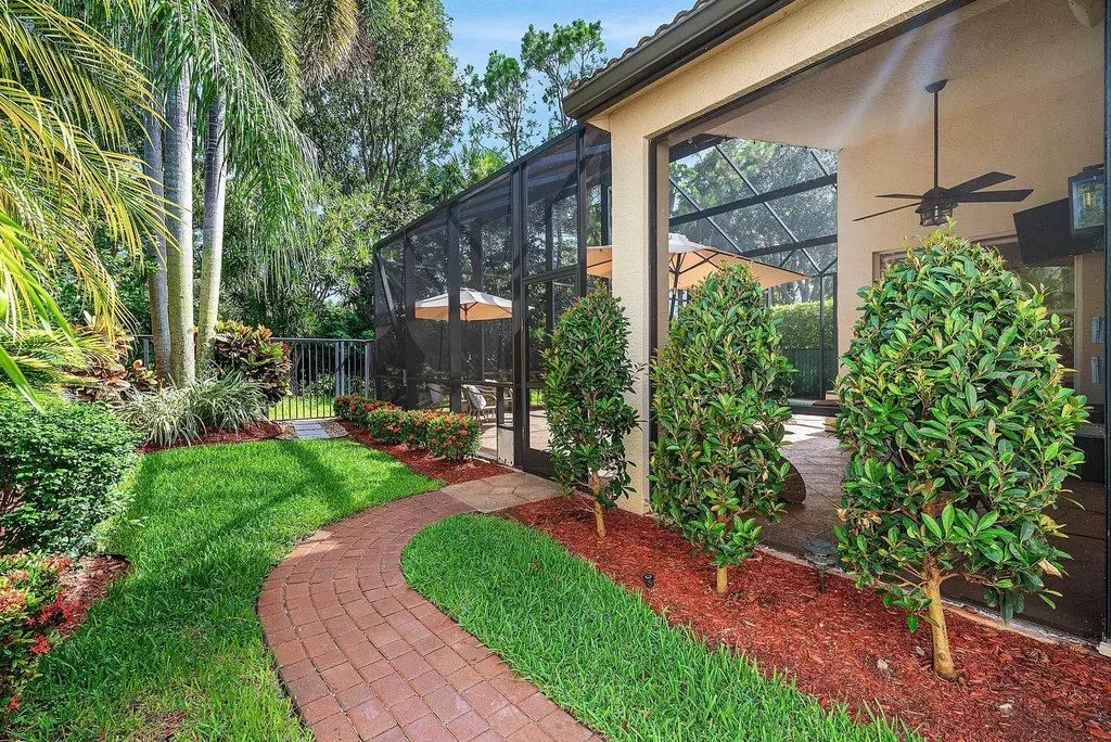 8564 Breezy Oak Way Boynton Beach FL 33473