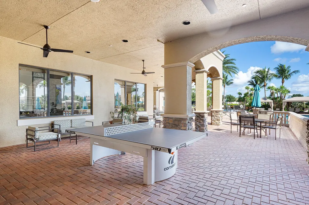 8564 Breezy Oak Way Boynton Beach FL 33473