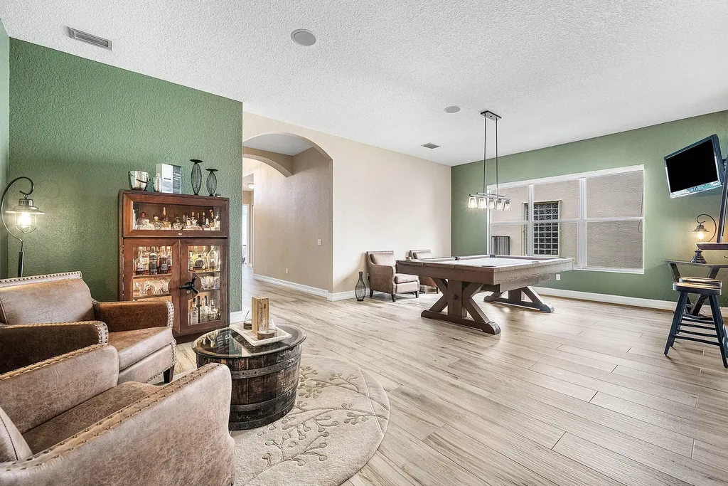 8564 Breezy Oak Way Boynton Beach FL 33473