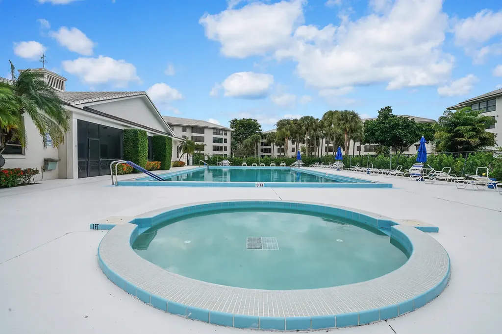 3636 Whitehall Drive West Palm Beach FL 33401