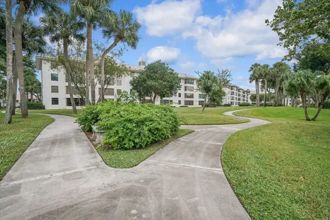 3636 Whitehall Drive West Palm Beach FL 33401