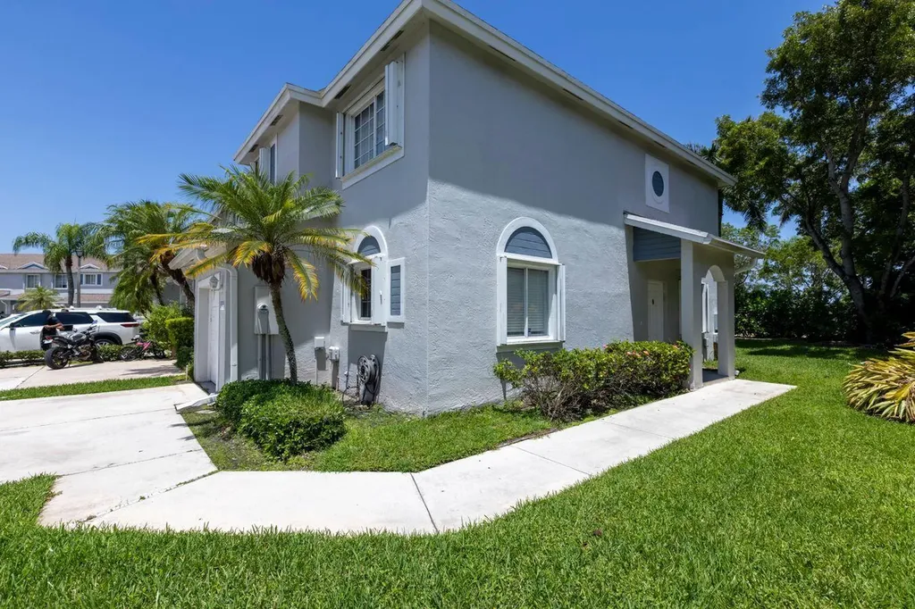 1130 SW 44th Avenue Deerfield Beach FL 33442