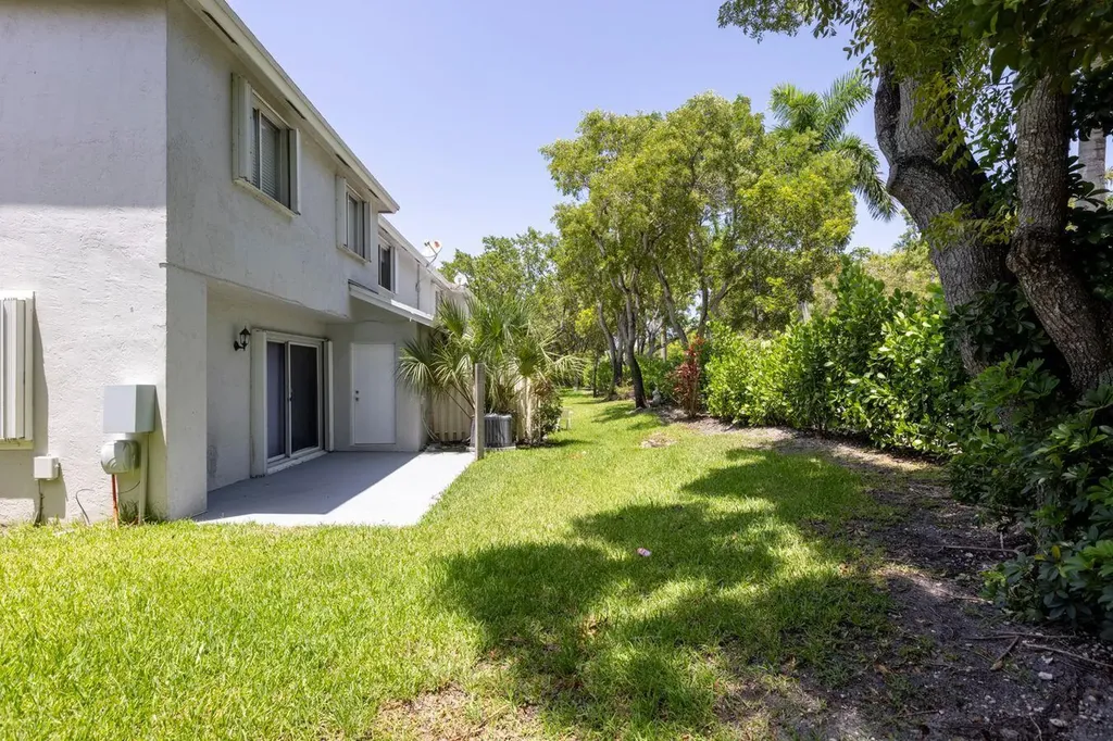 1130 SW 44th Avenue Deerfield Beach FL 33442