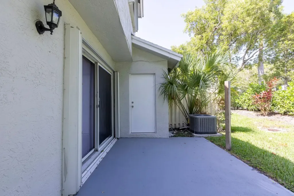 1130 SW 44th Avenue Deerfield Beach FL 33442