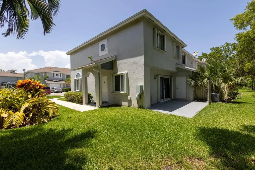 1130 SW 44th Avenue Deerfield Beach FL 33442