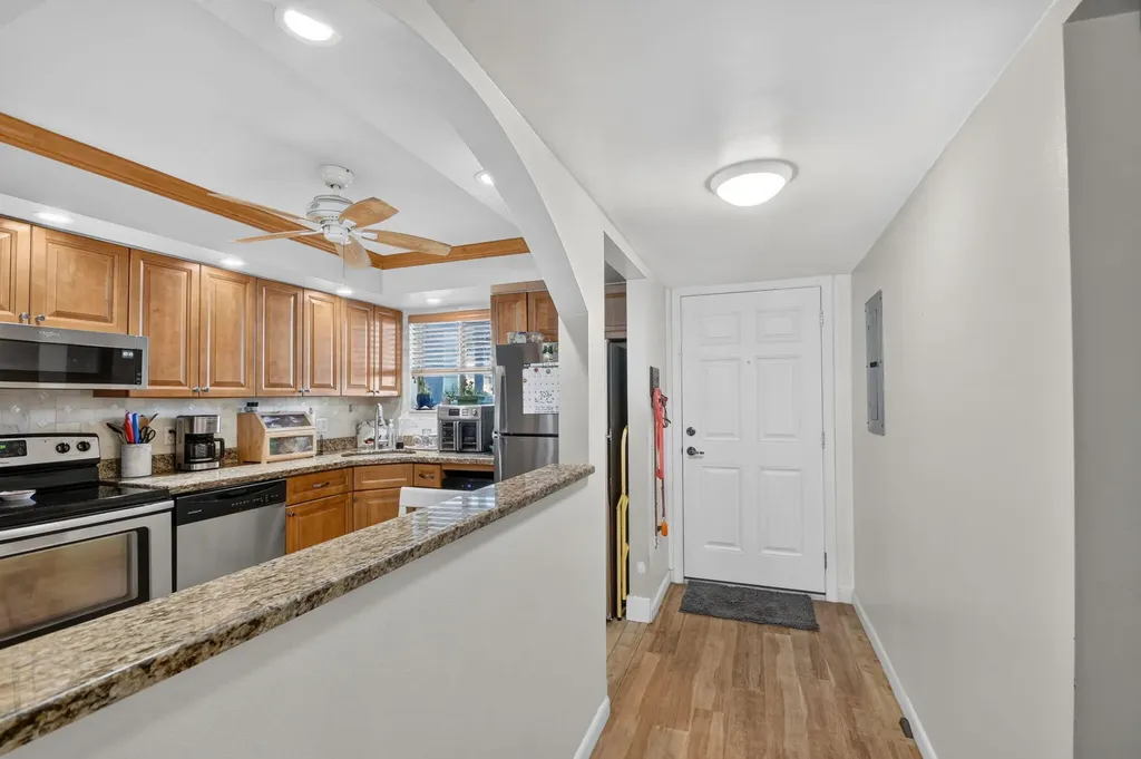 3186 Via Poinciana Lake Worth FL 33467