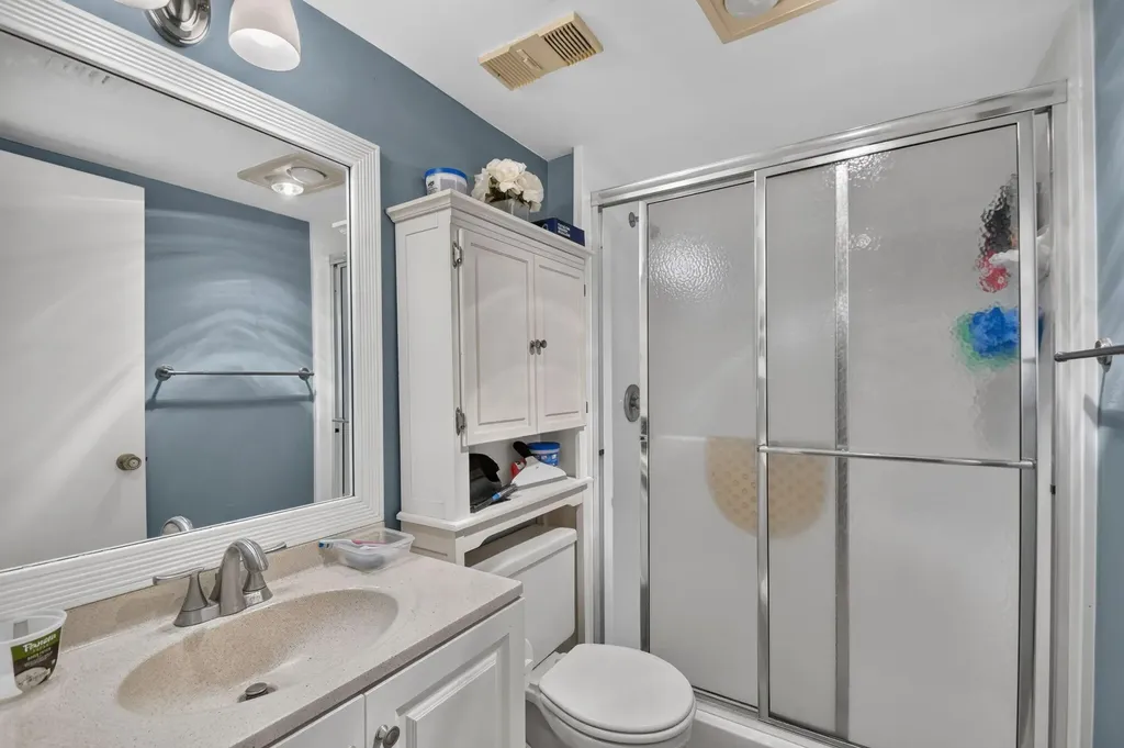 3186 Via Poinciana Lake Worth FL 33467