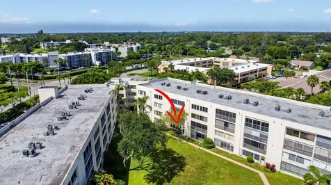 3186 Via Poinciana Lake Worth FL 33467