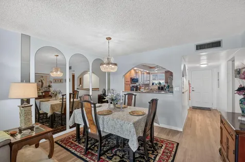 3186 Via Poinciana Lake Worth FL 33467