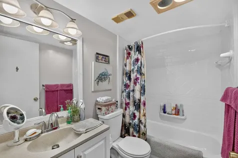 3186 Via Poinciana Lake Worth FL 33467