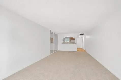 3186 Via Poinciana Lake Worth FL 33467