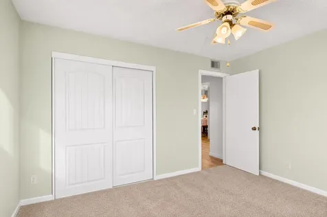 3186 Via Poinciana Lake Worth FL 33467